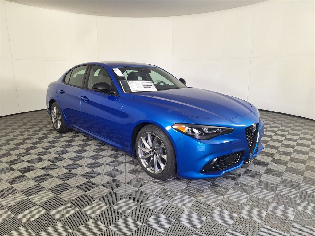 New 2025 Alfa Romeo Giulia image 2