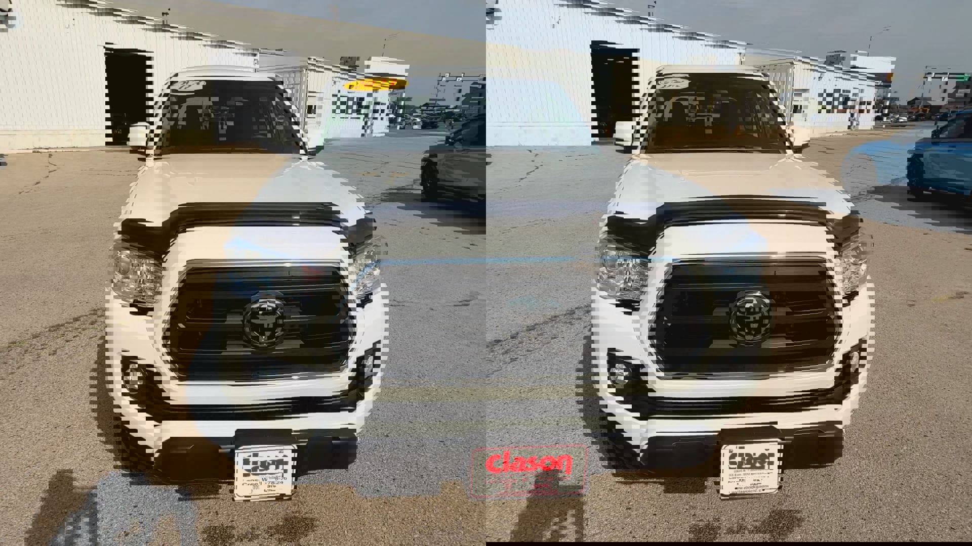 Used 2023 Toyota Tacoma SR image 3