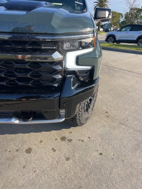 New 2026 Chevrolet Silverado 1500 ZR2 w/ Dark Appearance Package AWD/4WD image 17