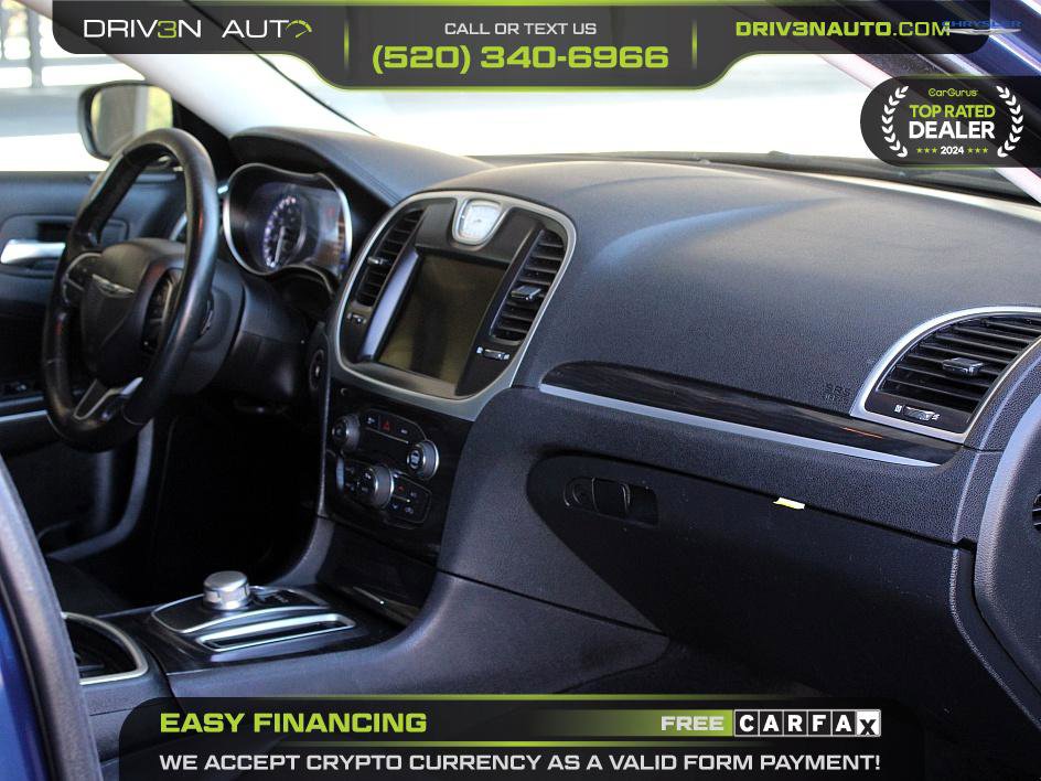 Used 2016 Chrysler 300 Limited image 19