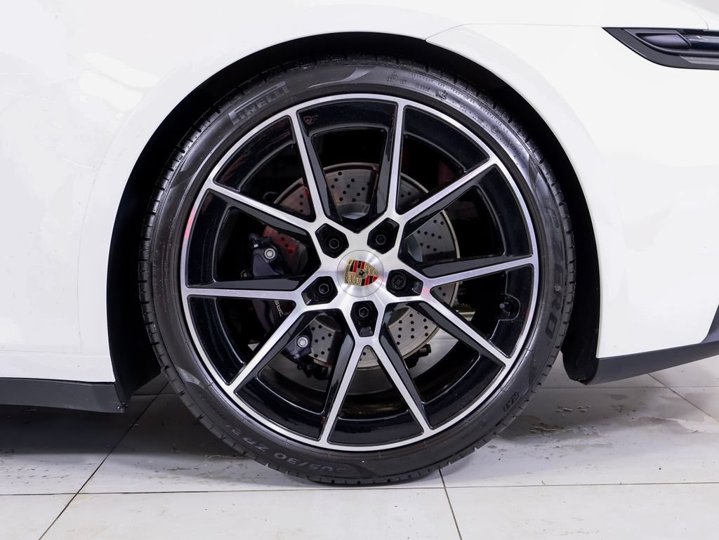 Certified 2025 Porsche 911 Carrera T RWD image 29