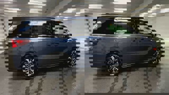 Used 2025 Honda Odyssey Elite image 9