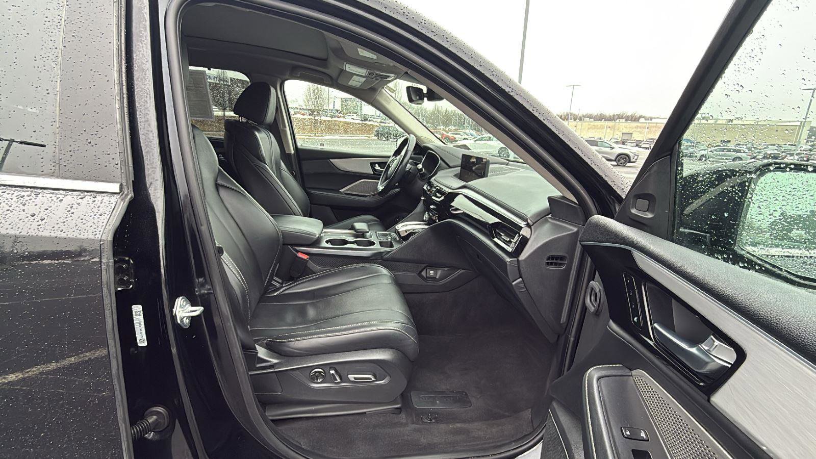 Used 2023 Acura MDX SH-AWD w/ Technology Package image 18