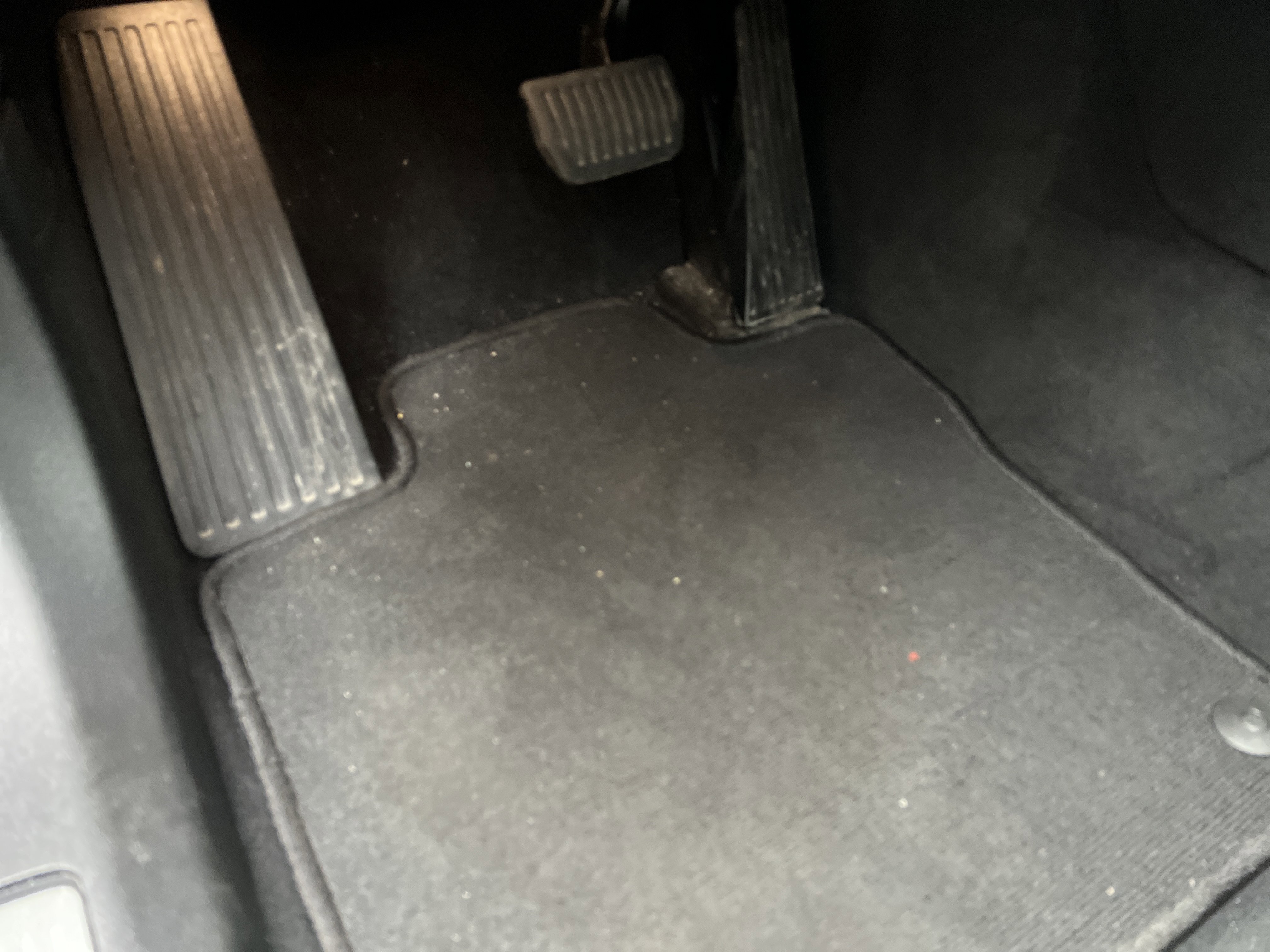 Used 2025 Volvo XC60 B5 Plus image 17