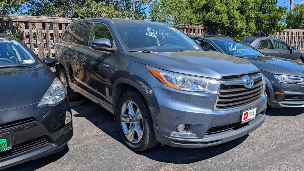 Used 2015 Toyota Highlander Limited image 3