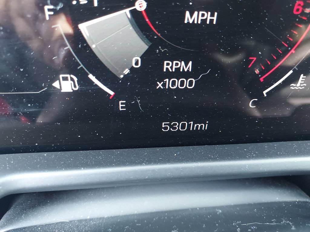 Used 2026 GMC Acadia Elevation w/ Elevation Premium Package FWD image 19
