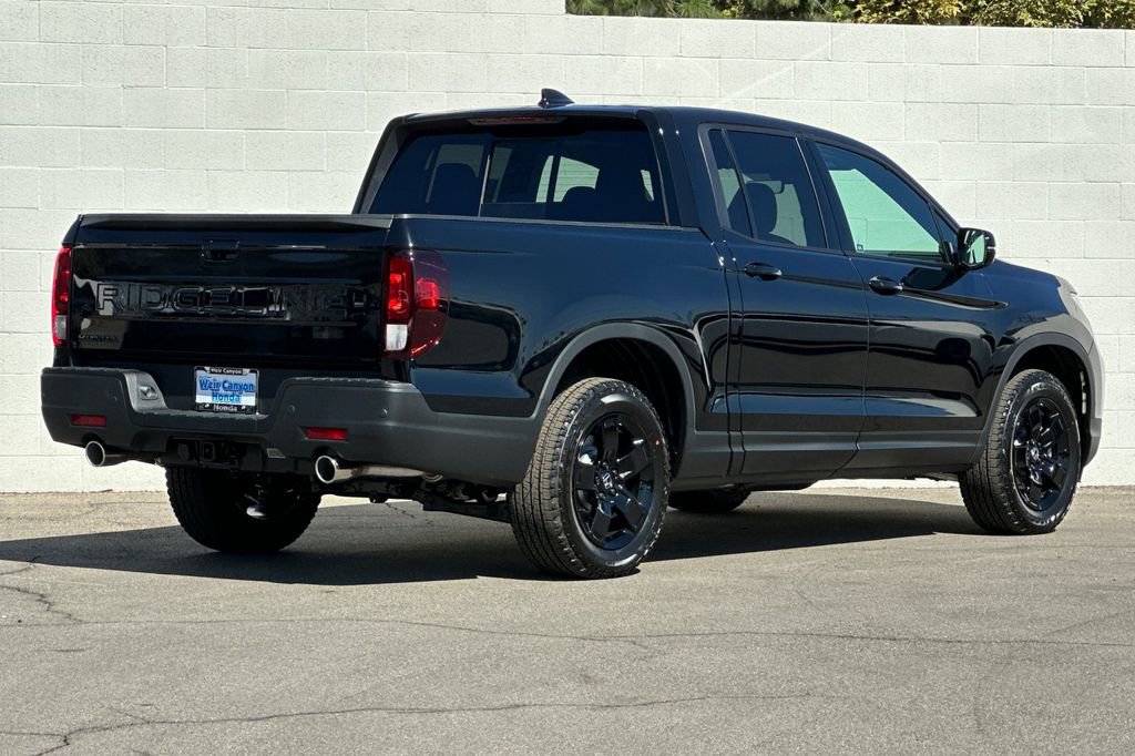 New 2026 Honda Ridgeline Black Edition image 4