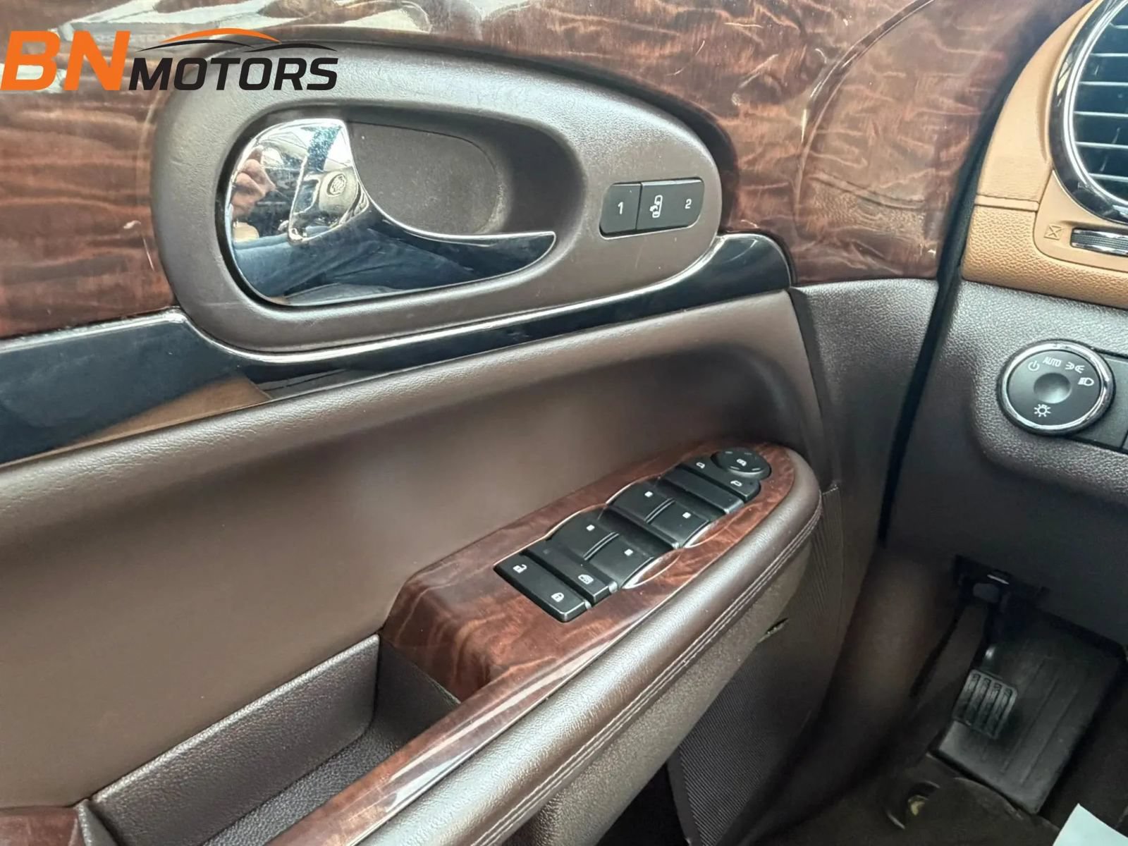 Used 2014 Buick Enclave Leather FWD image 26