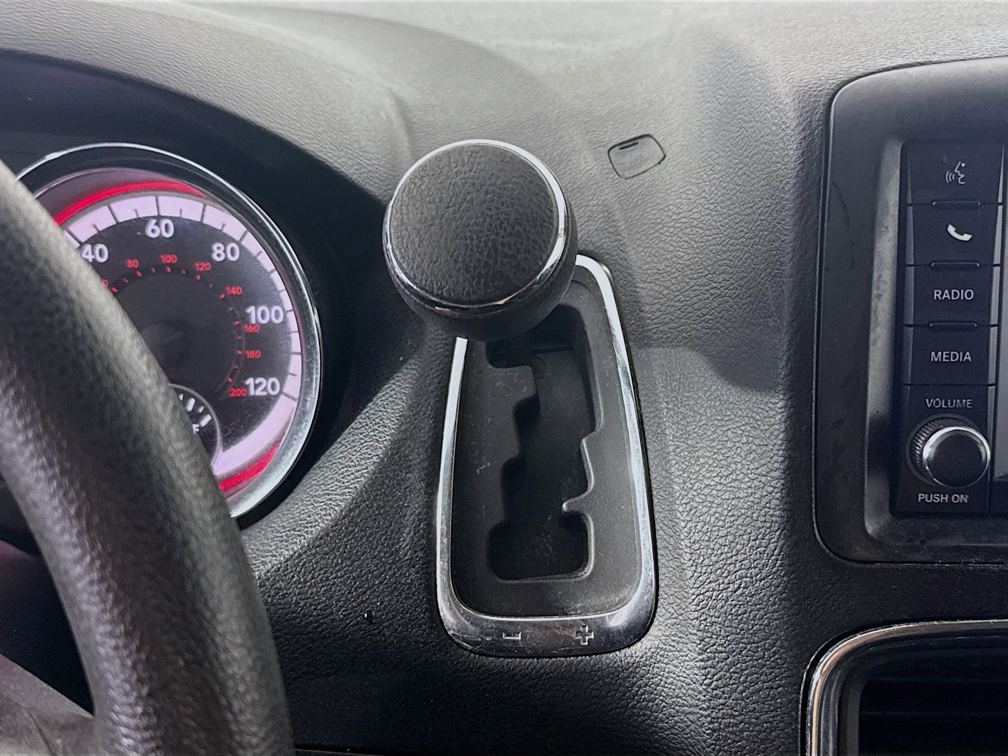 Used 2019 Dodge Grand Caravan SE FWD image 20
