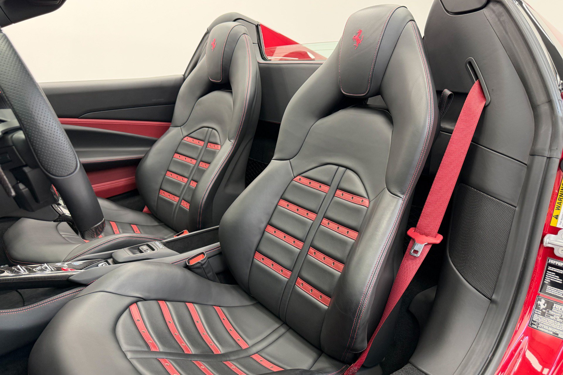 Used 2023 Ferrari F8 Tributo RWD image 24
