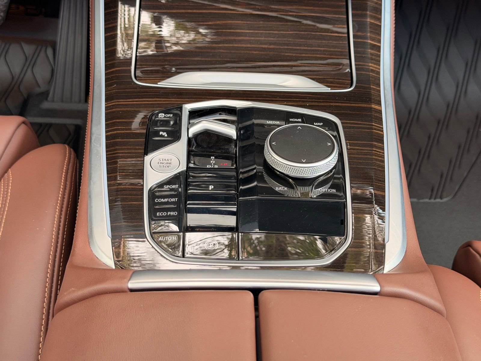 Certified 2024 BMW X5 sDrive40i w/ Premium Package RWD image 17