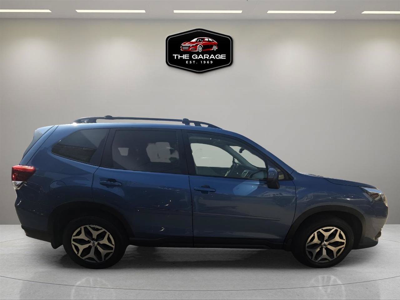 Used 2022 Subaru Forester Premium AWD/4WD image 6