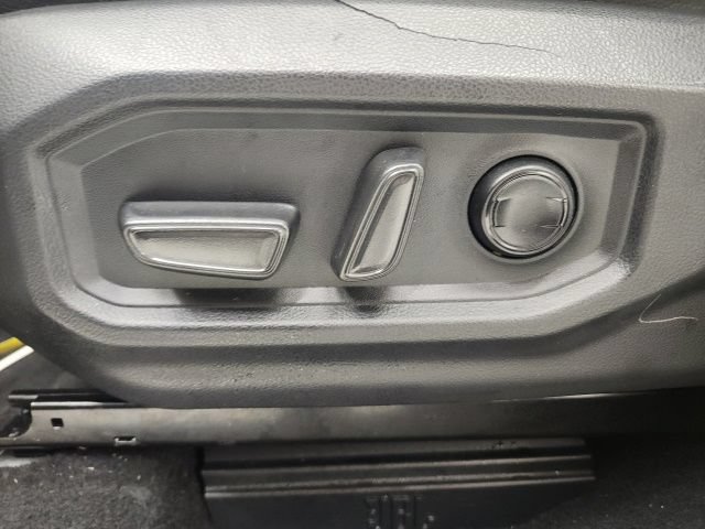 Used 2024 Toyota Tundra Limited AWD/4WD image 18