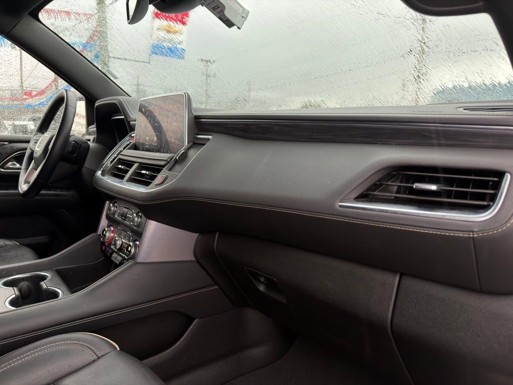 Used 2024 GMC Yukon SLT image 28