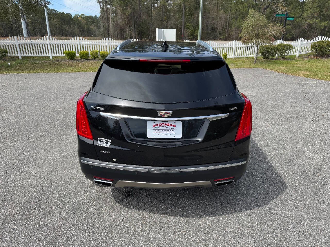 Used 2017 Cadillac XT5 Platinum image 5