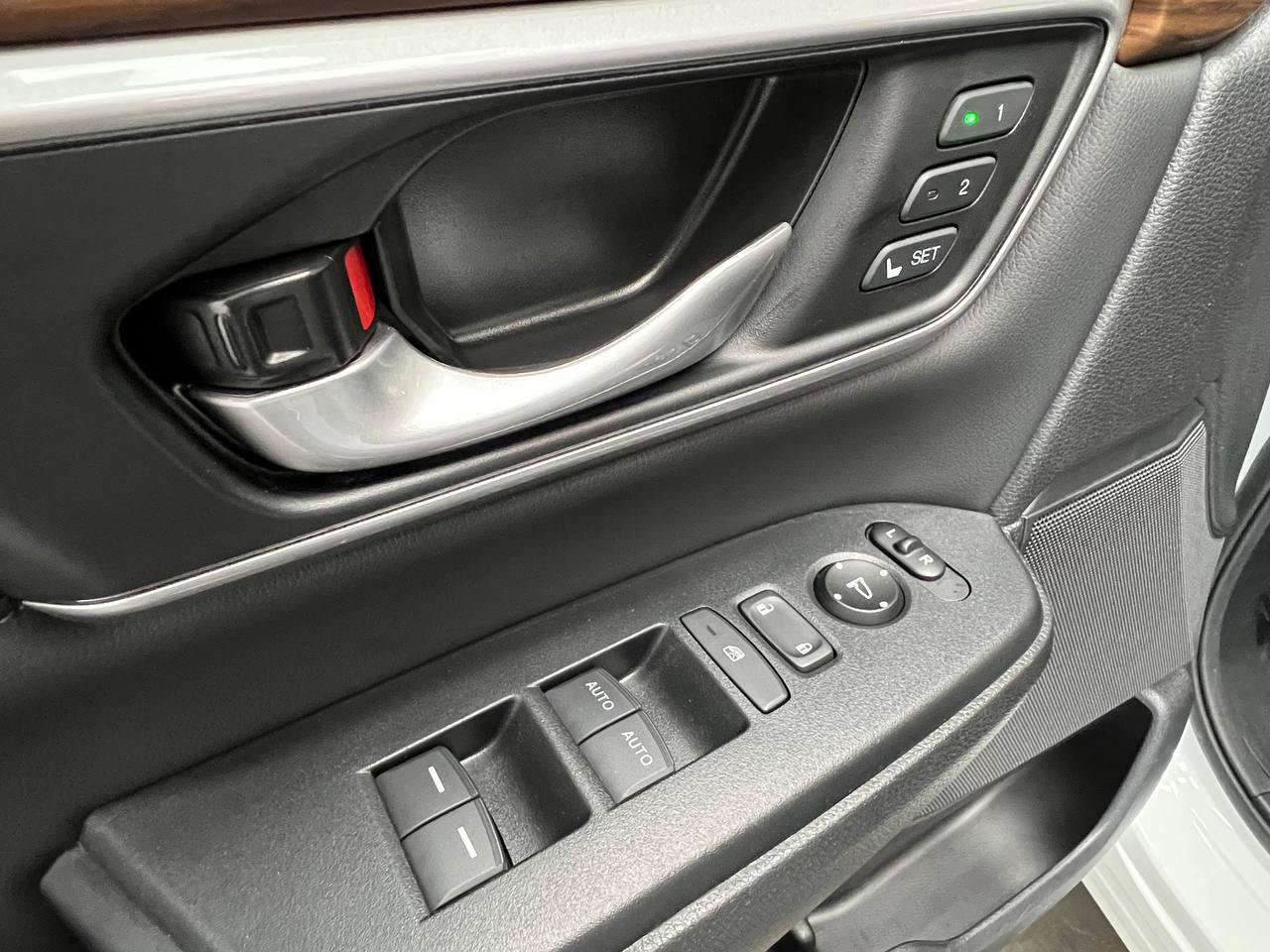 Used 2020 Honda CR-V Touring image 24