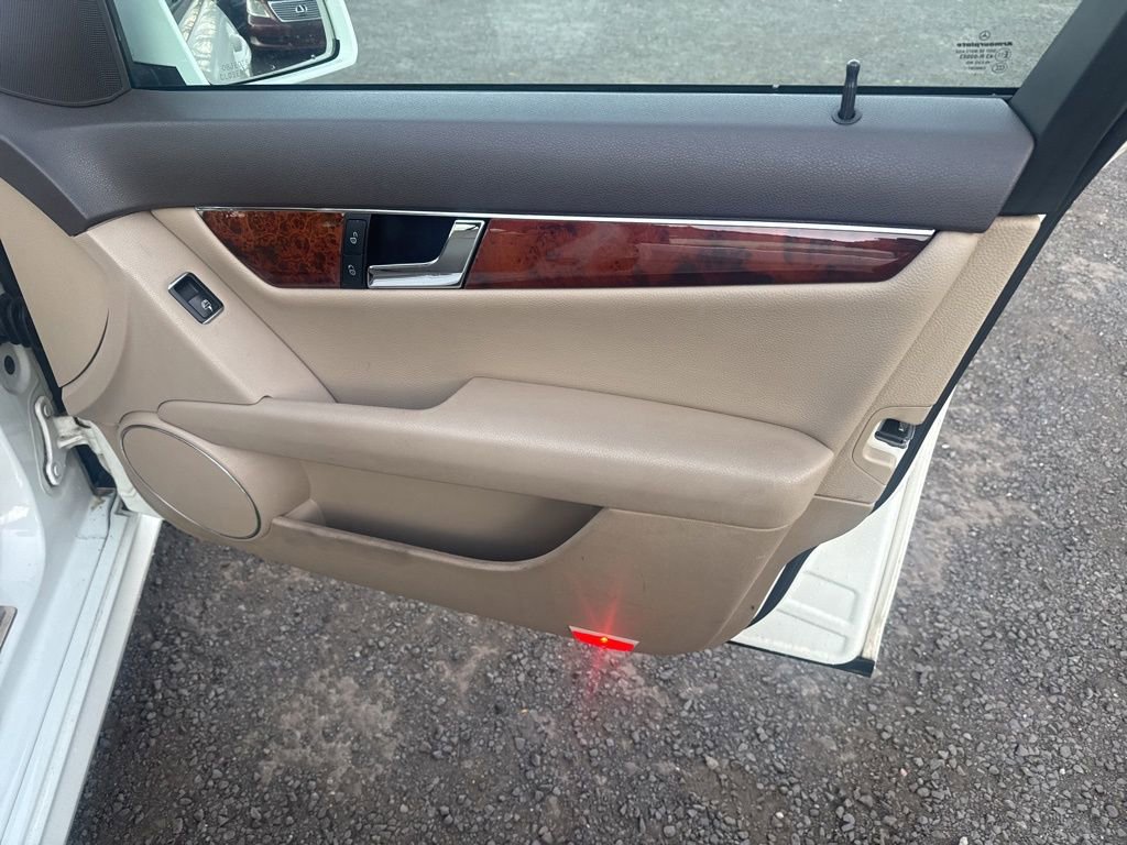 Used 2011 Mercedes-Benz C 300 4MATIC Sedan image 52