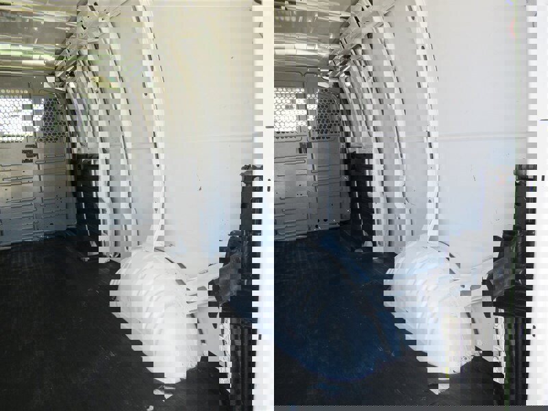 Used 2018 Chevrolet Express 2500 Extended image 12