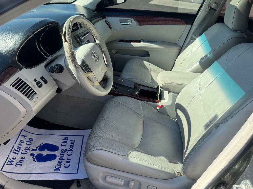 Used 2012 Toyota Avalon Limited FWD image 17