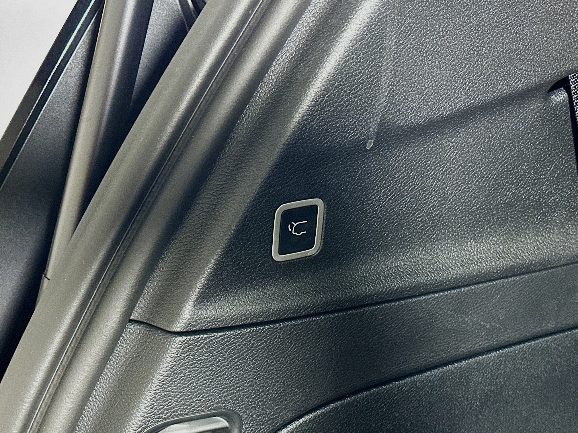 Used 2025 Chrysler Pacifica Select FWD image 30