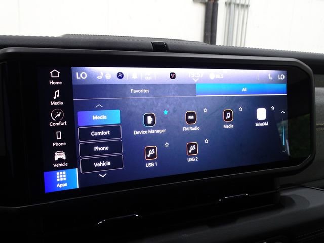 Used 2024 Jeep Wrangler Sahara image 32