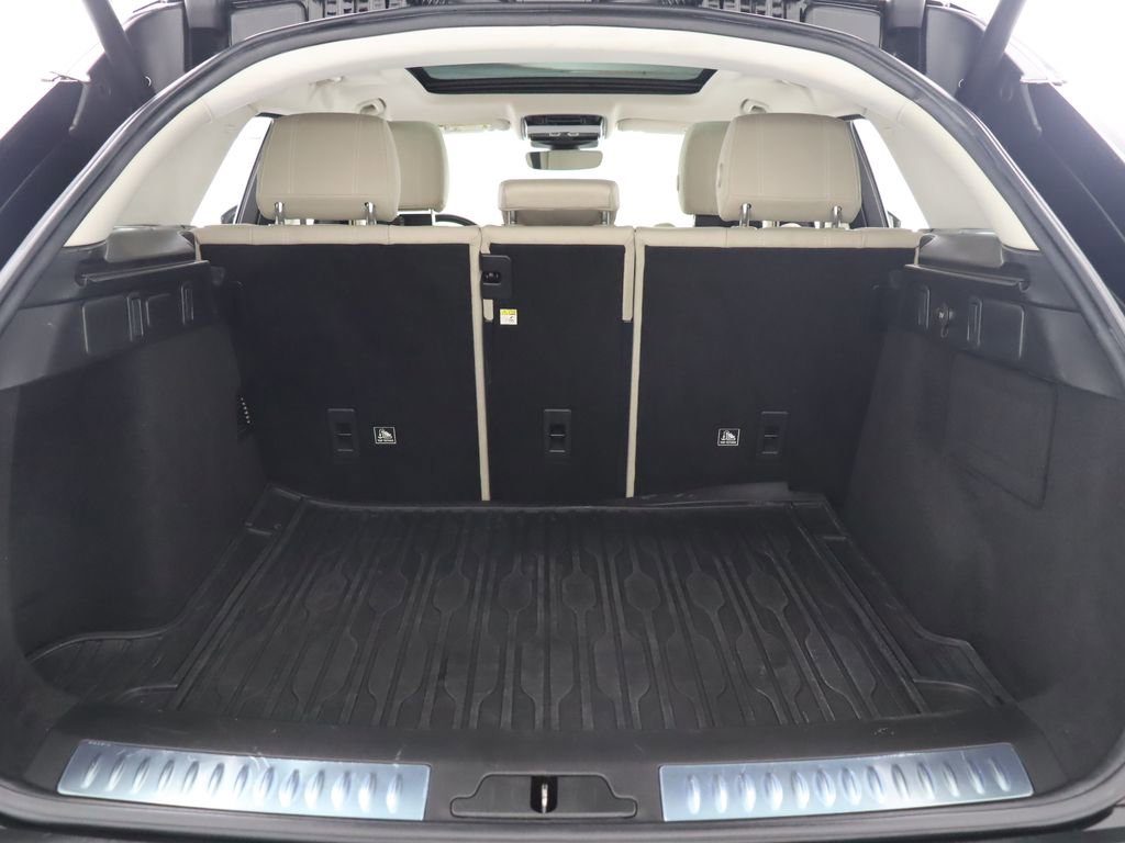 Used 2018 Land Rover Range Rover Velar S AWD/4WD image 37