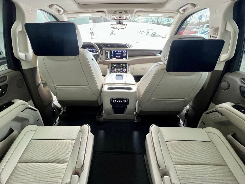 Used 2021 GMC Yukon Denali w/ Denali Ultimate Package image 14