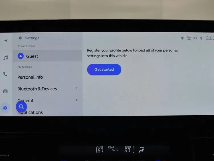 Used 2025 Toyota Sienna XLE image 32