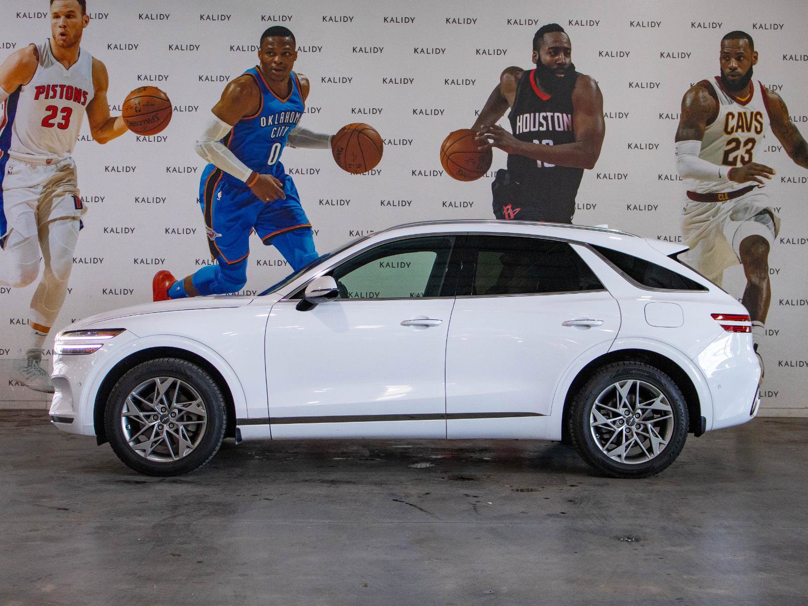 Used 2022 Genesis GV70 2.5T w/ Advanced Package AWD/4WD image 18