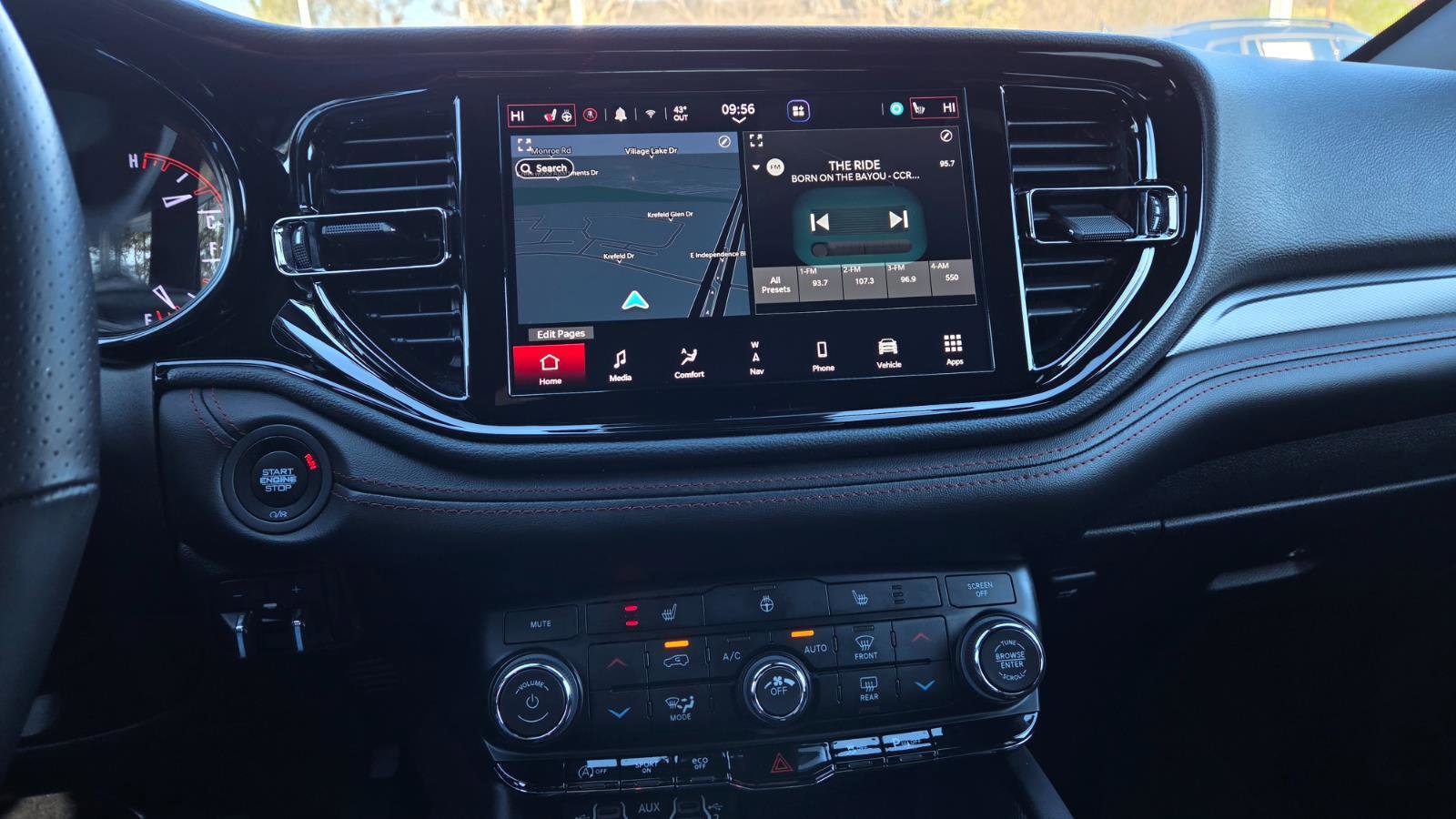 Used 2023 Dodge Durango GT image 30