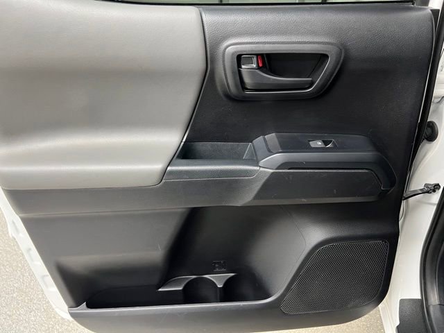 Used 2020 Toyota Tacoma SR AWD/4WD image 38