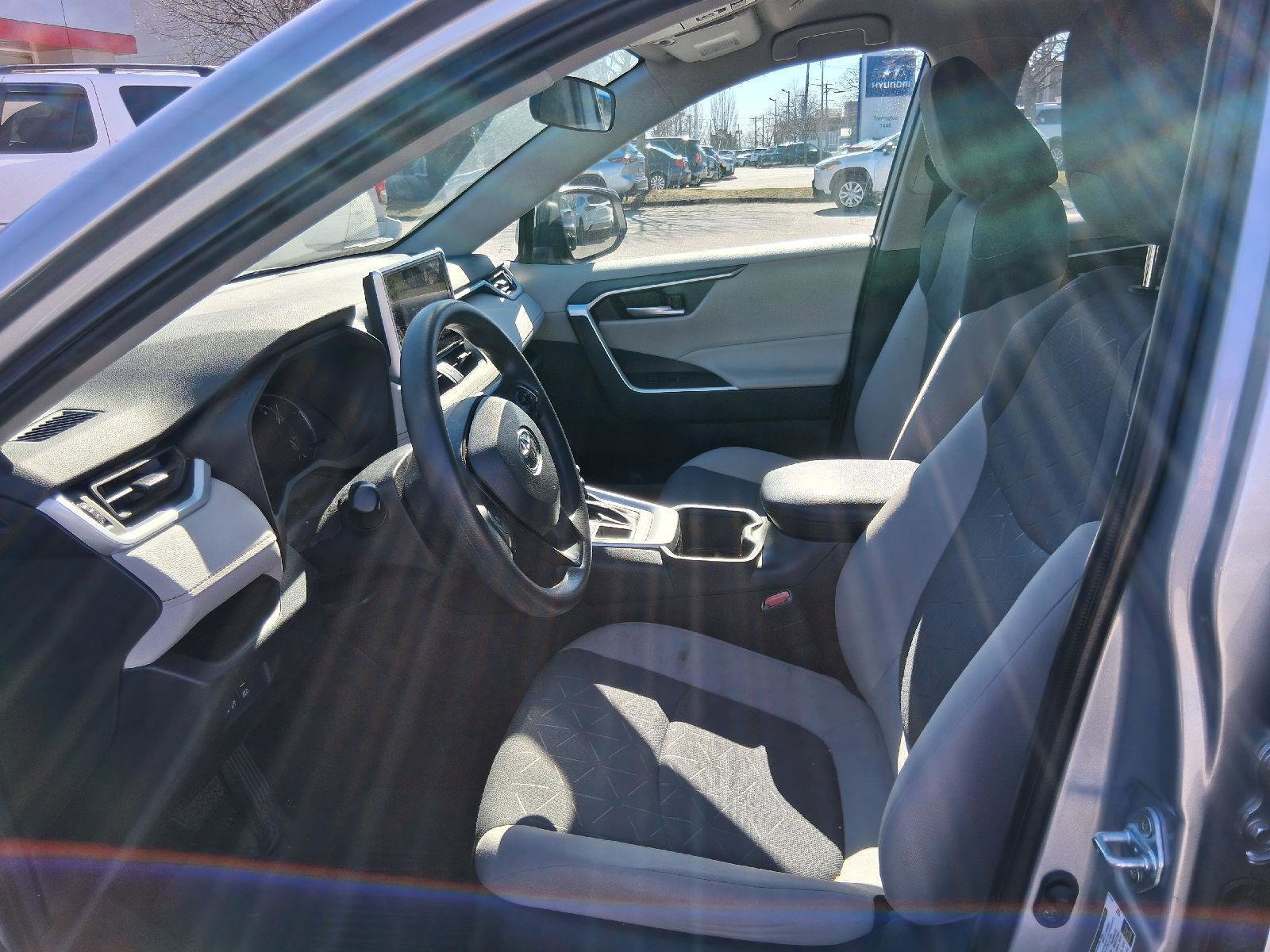 Used 2024 Toyota RAV4 XLE image 10