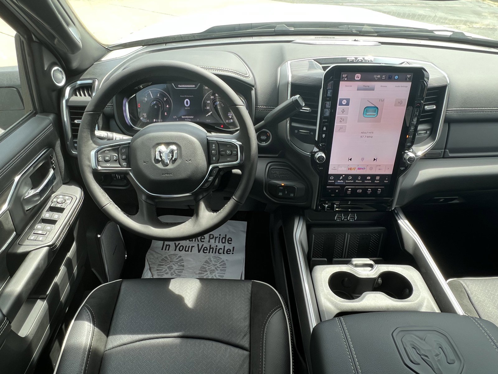 New 2026 RAM 2500 Laramie AWD/4WD image 17