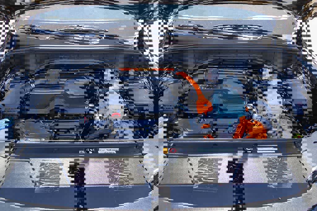 Used 2025 Kia Sorento SX Prestige image 24