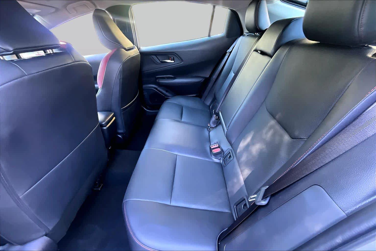 Used 2024 Toyota Prius Prime FWD image 18