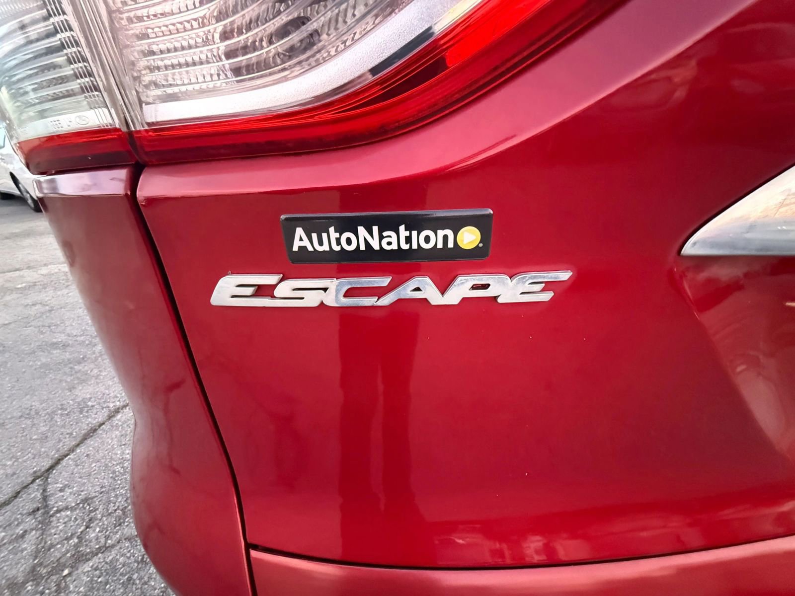 Used 2014 Ford Escape Titanium image 27