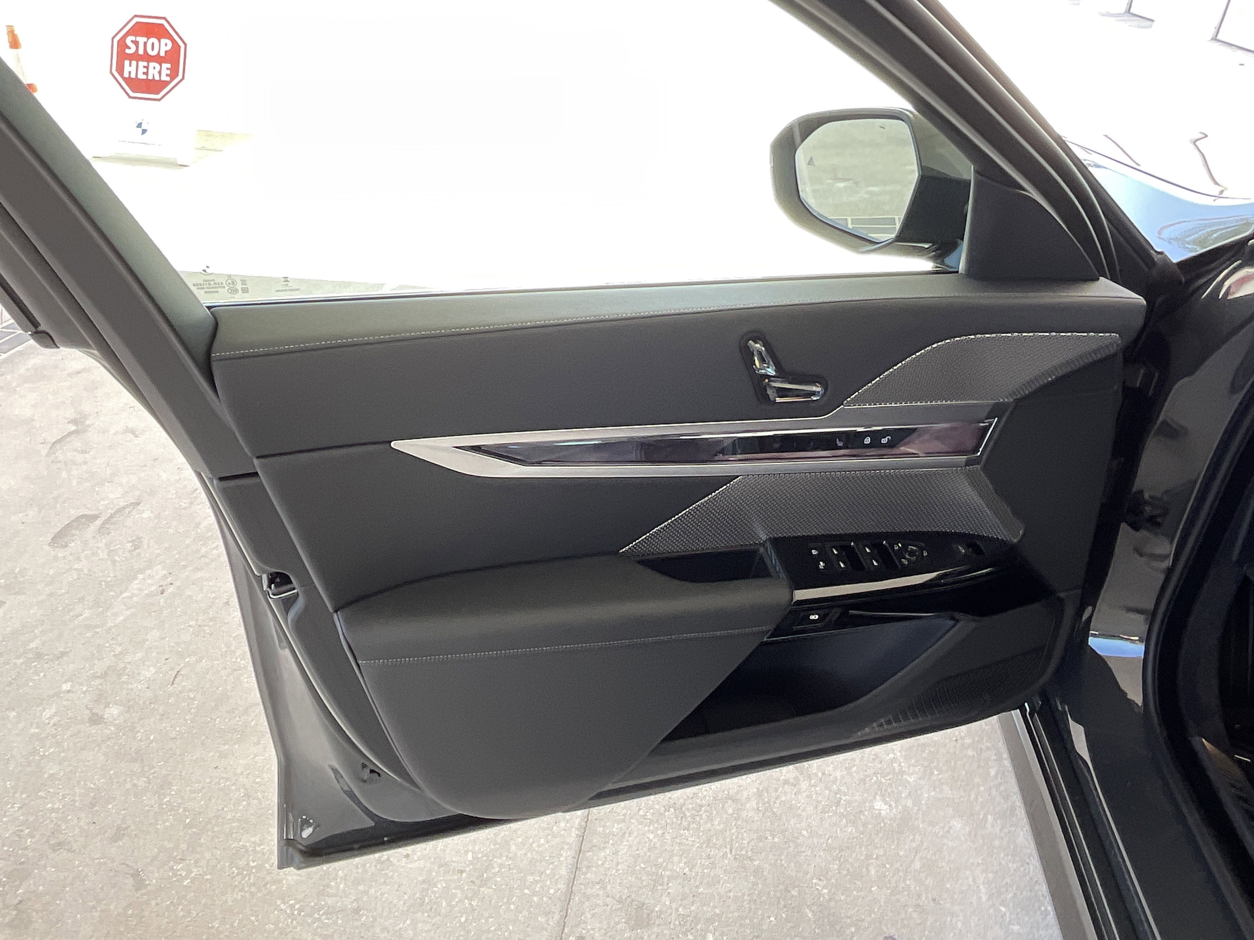 New 2026 BMW 760i xDrive w/ Executive Package AWD/4WD image 8