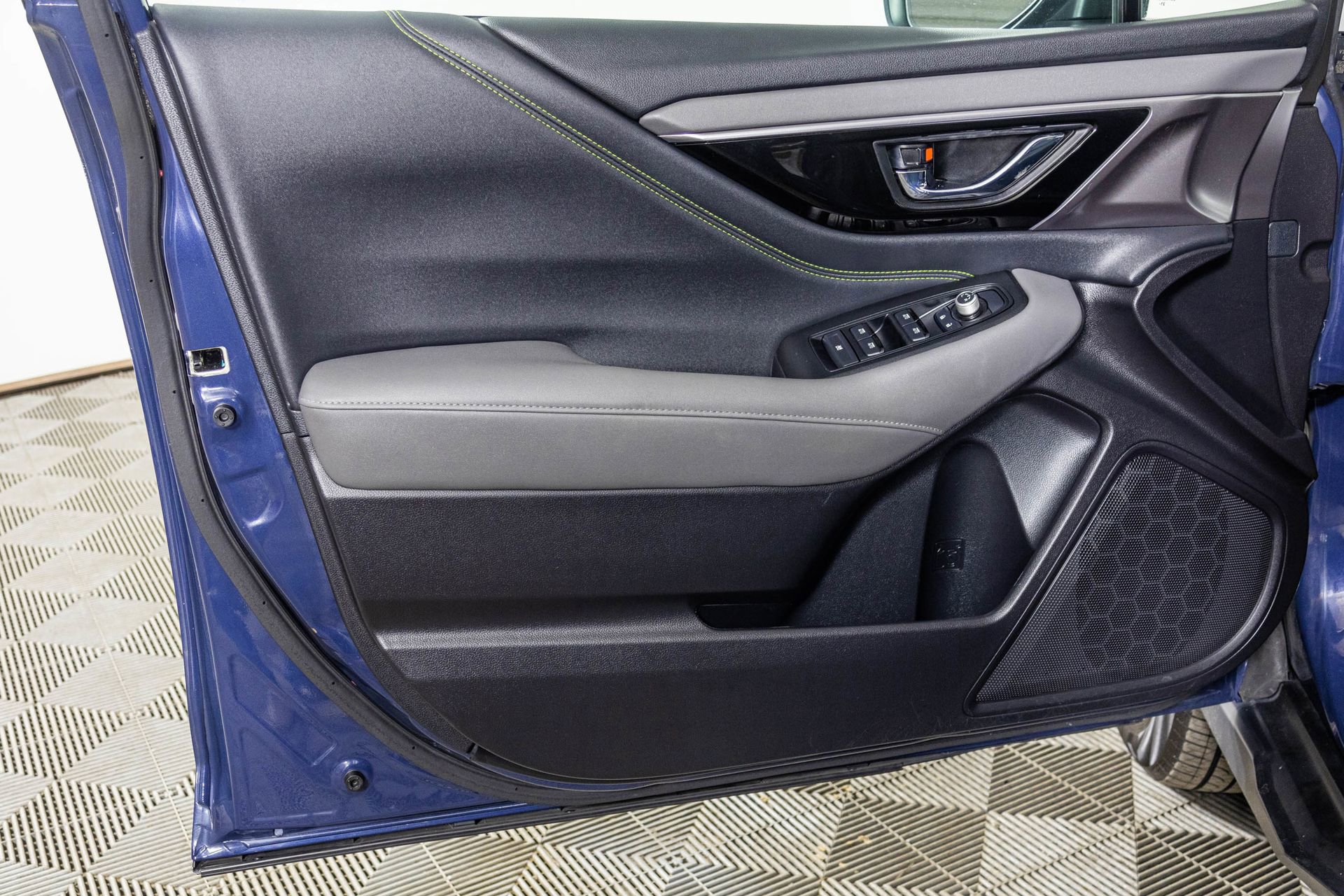 Used 2023 Subaru Outback Onyx Edition image 37