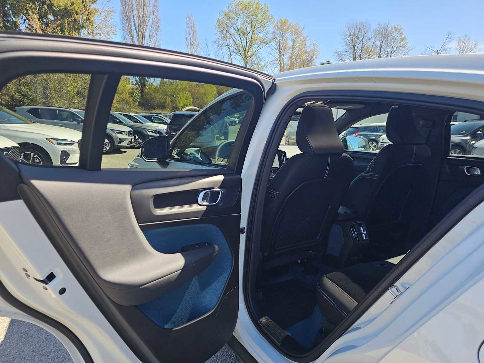 Certified 2023 Volvo C40 P8 Recharge Plus w/ Climate Package image 16