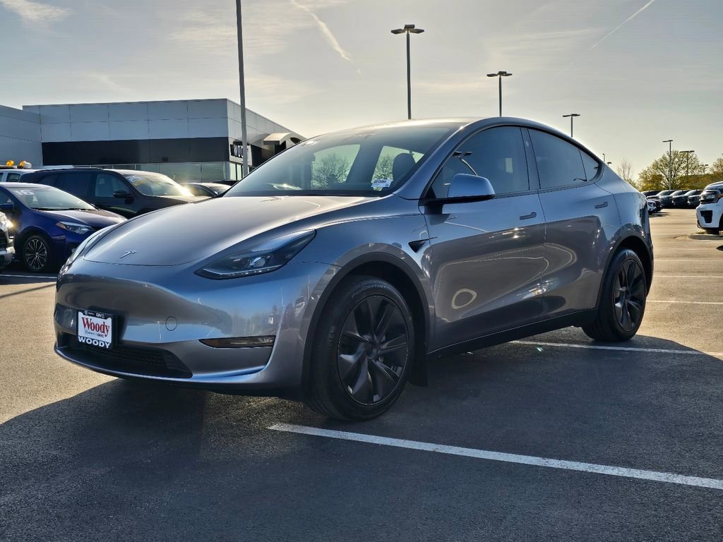 Used 2025 Tesla Model Y Long Range AWD/4WD image 5