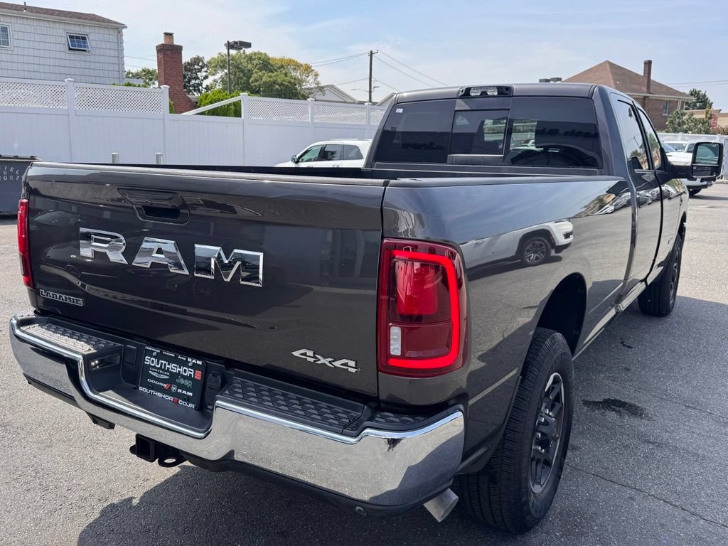 Used 2025 RAM 3500 Laramie AWD/4WD image 8