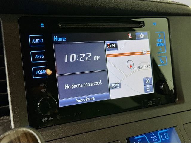 Used 2017 Toyota Sienna XLE w/ XLE Navigation Package image 16