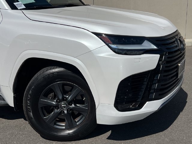 Used 2023 Lexus LX 600 4WD w/ Appearance Package image 2