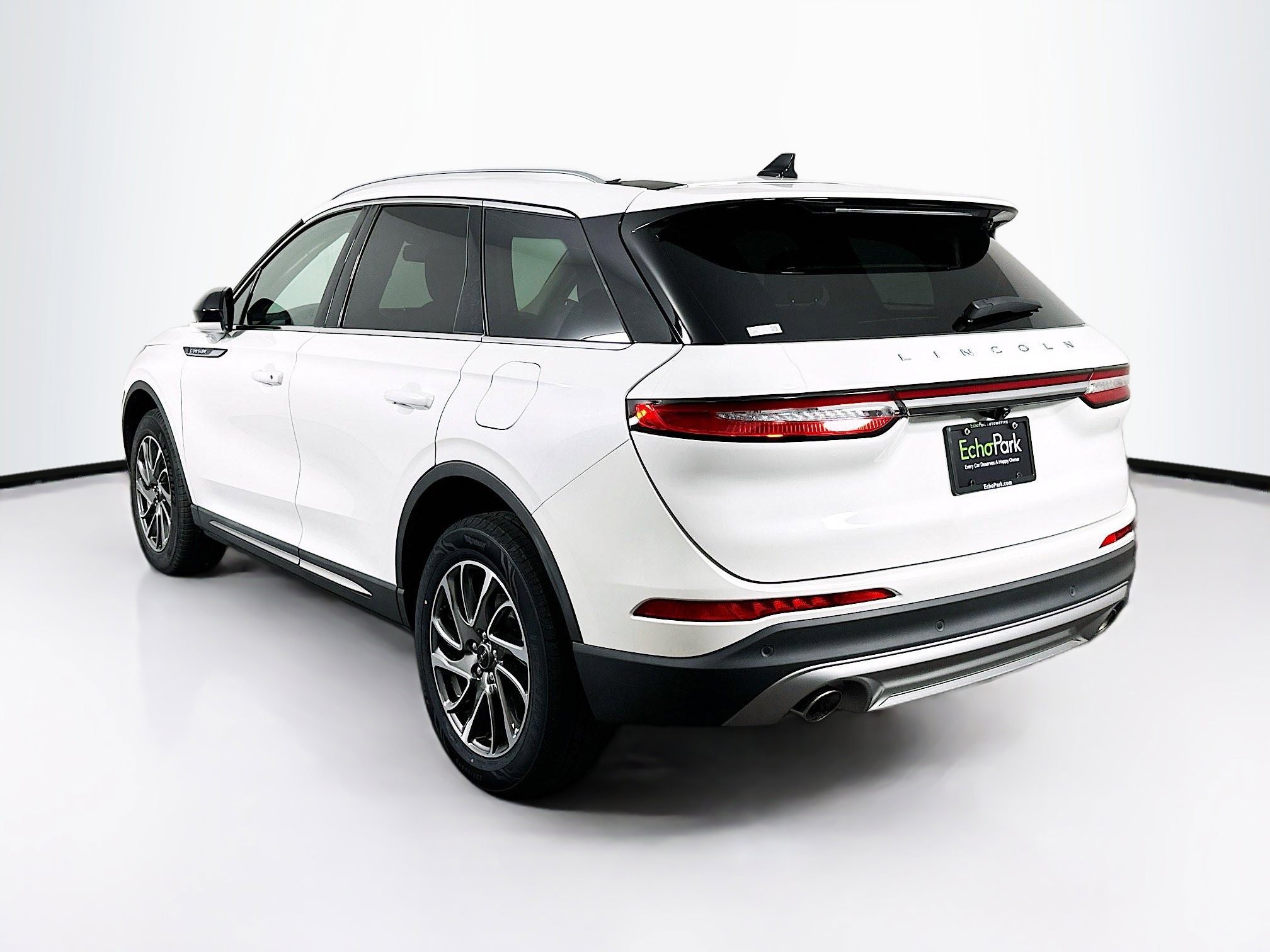 Used 2022 Lincoln Corsair AWD w/ Equipment Group 101A image 5