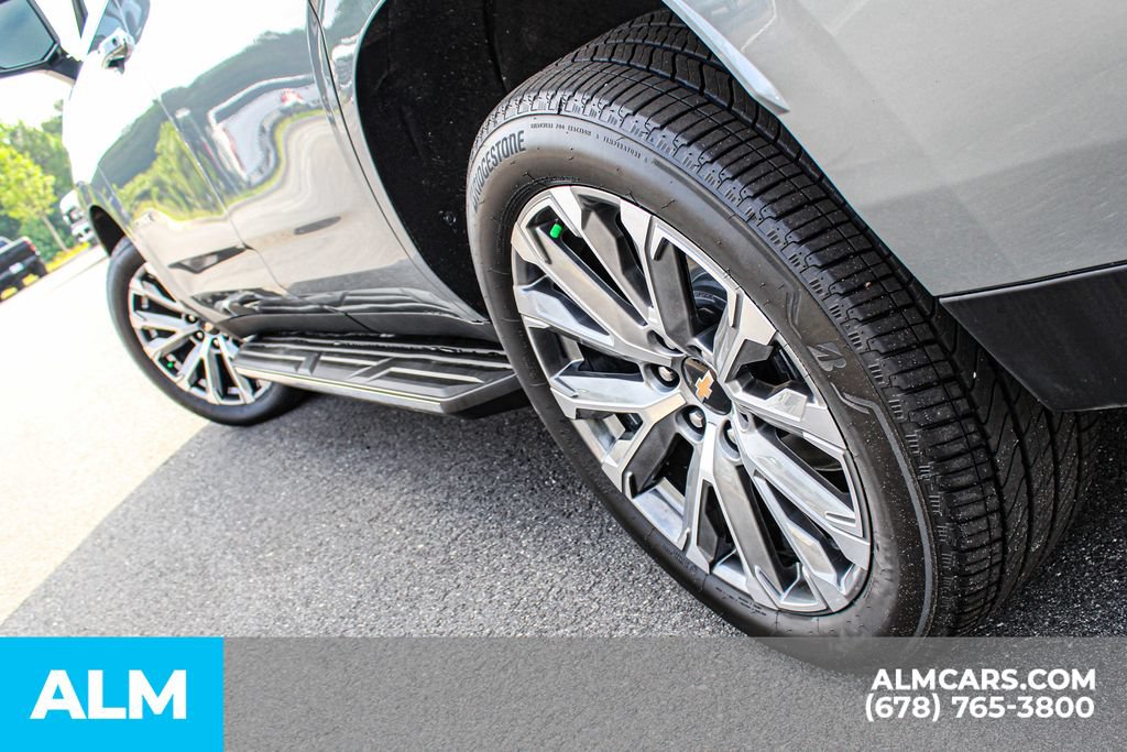 Used 2025 Chevrolet Tahoe High Country AWD/4WD image 14