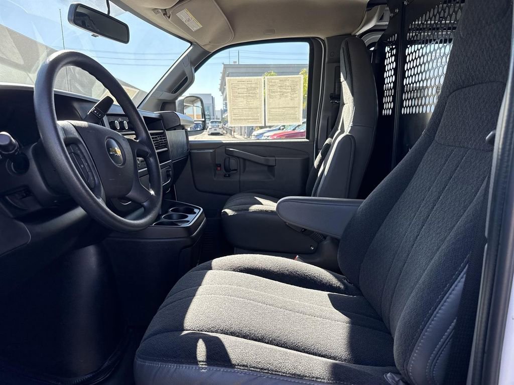 Used 2024 Chevrolet Express 2500 w/ Driver Convenience Package image 15