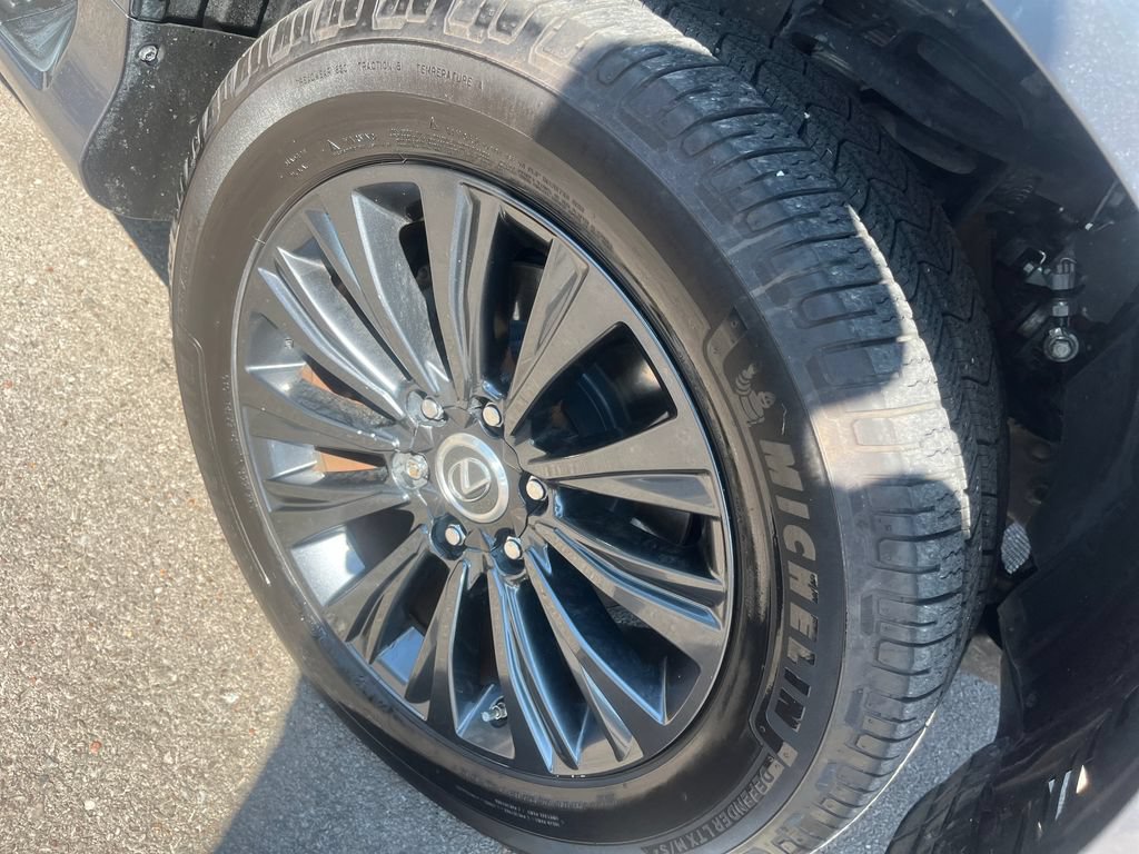 Used 2021 Lexus GX 460 Premium w/ Accessory Package AWD/4WD image 37