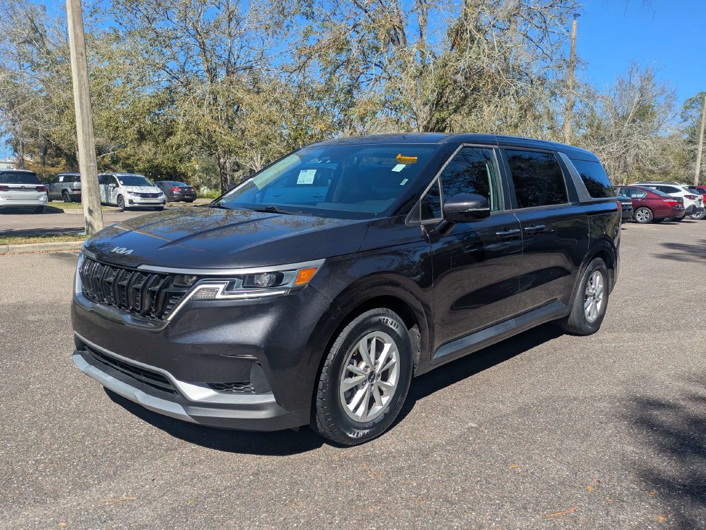 Used 2023 Kia Carnival LX FWD image 8