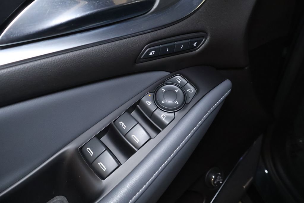 Used 2020 Buick Enclave Premium w/ Sun and Sites Package image 13