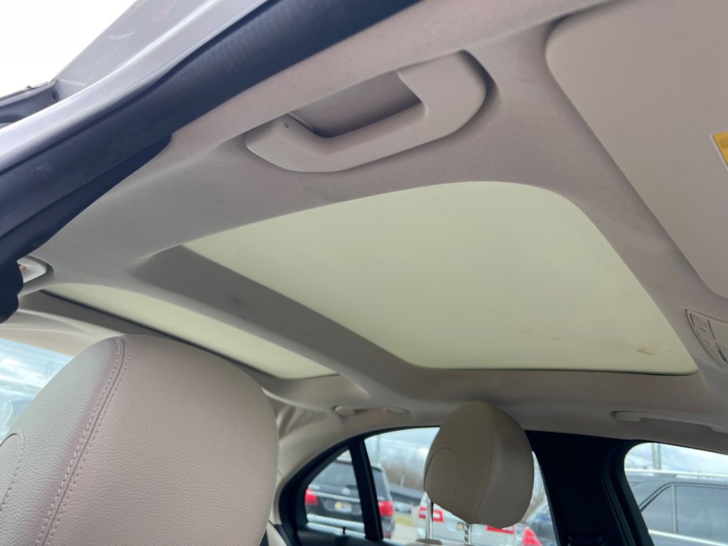 Used 2015 Mercedes-Benz C 300 4MATIC Sedan image 39